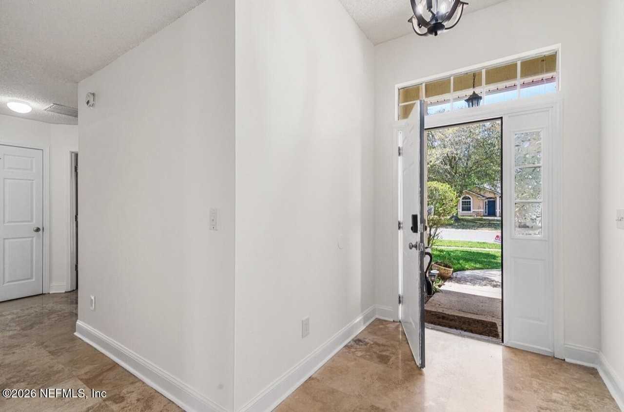 2471 Coachman Lakes Dr - Photo 5 of 37