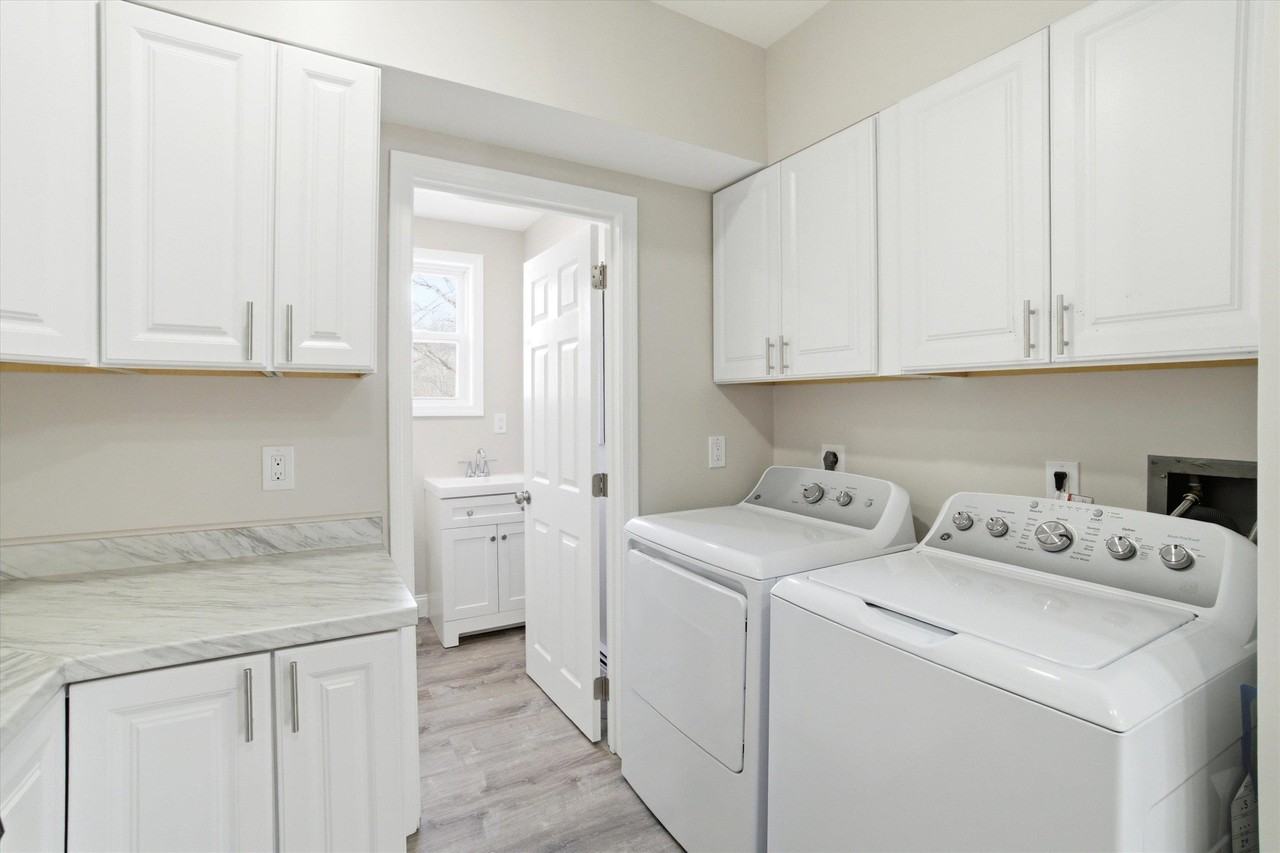 254 Auburn St #1stFL - Photo 2 of 15