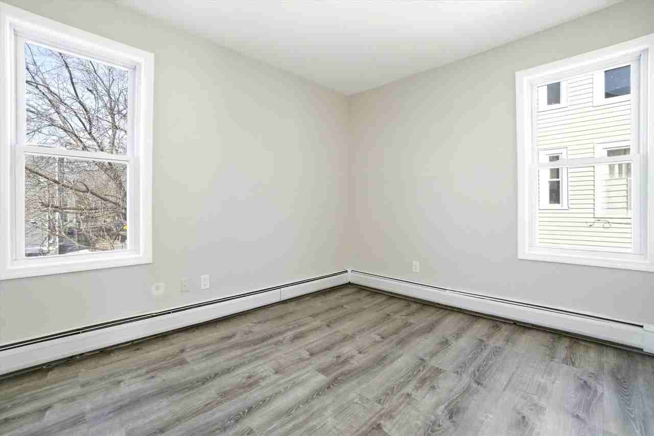 254 Auburn St #1stFL - Photo 6 of 15