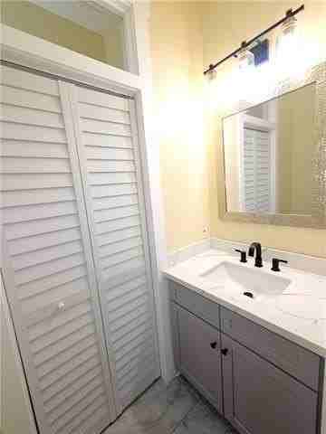 4606 Clara St - Photo 6 of 11