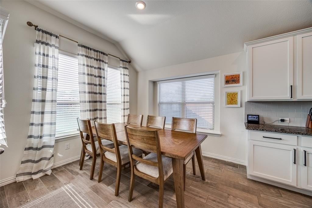 4533 Hemingway Ave - Photo 6 of 27