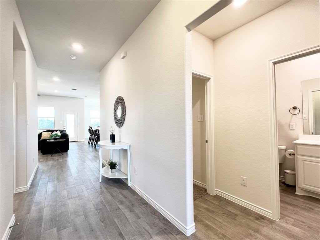 1041 Sublime Dr - Photo 2 of 26