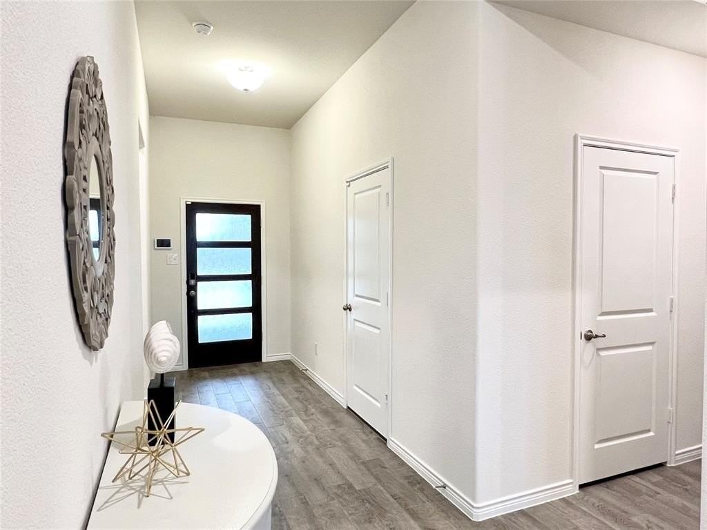 1041 Sublime Dr - Photo 3 of 26