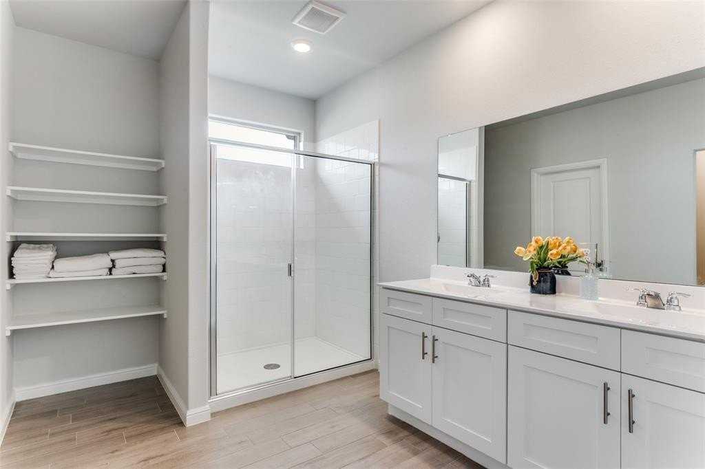 4313 Briargrove Ln - Photo 7 of 13