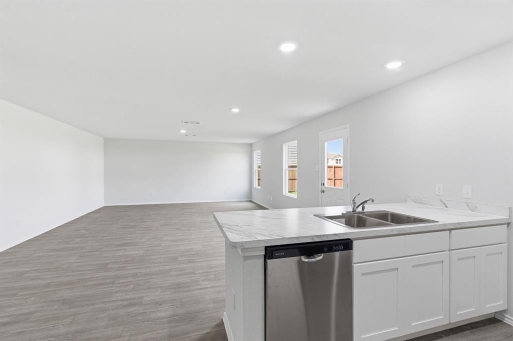 805 Bluffview Dr - Photo 5 of 32