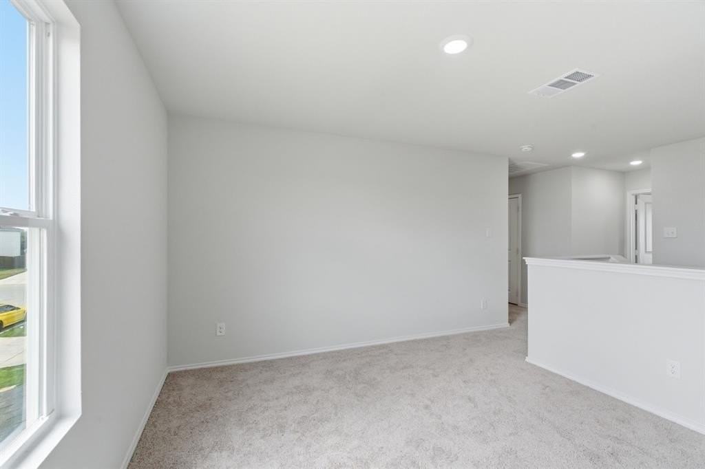 805 Bluffview Dr - Photo 7 of 32