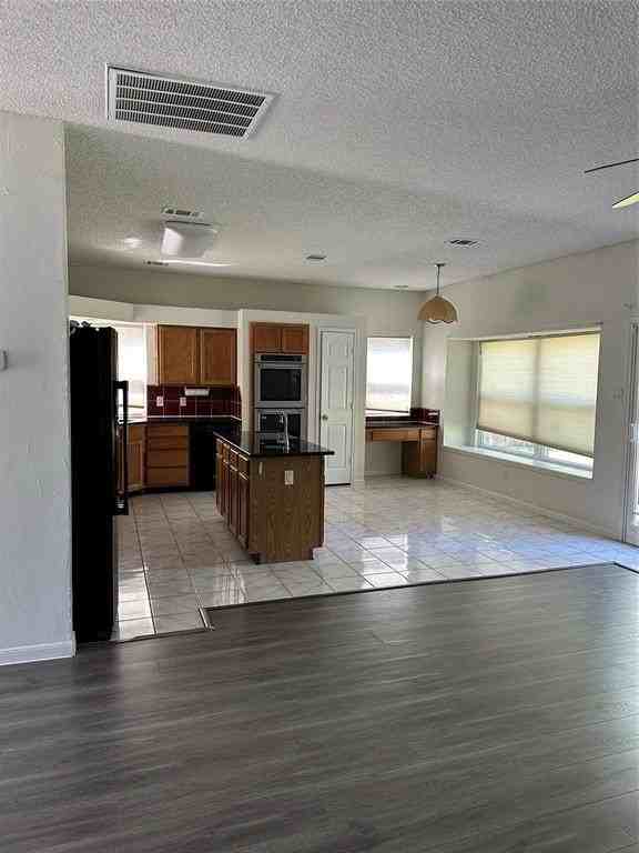 2036 Frontier Trl - Photo 3 of 13