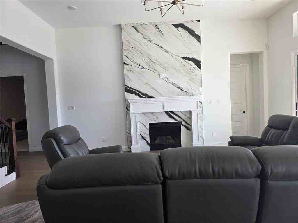 1591 Binkley Ave - Photo 3 of 39