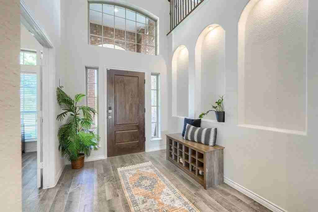 4119 Ellinger Dr - Photo 4 of 32