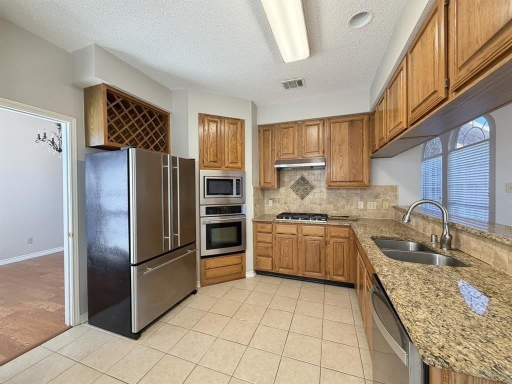 4037 Guthrie Dr - Photo 5 of 22