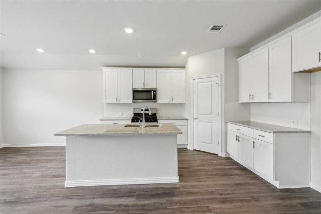 2223 Gustavus Dr - Photo 2 of 14