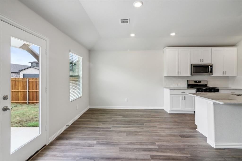 2223 Gustavus Dr - Photo 3 of 14