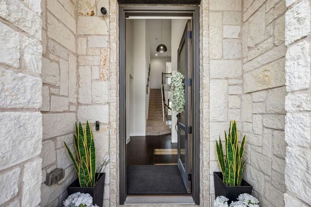 7704 Krause Springs Dr - Photo 4 of 39