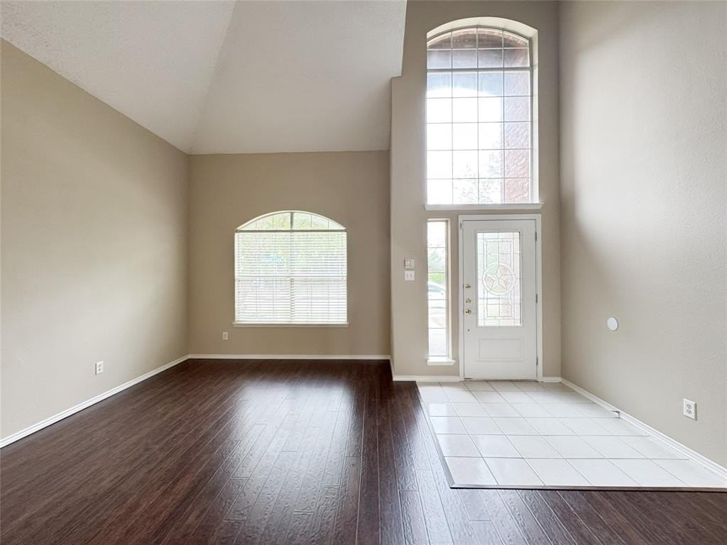 9501 Winter Park Dr - Photo 3 of 22