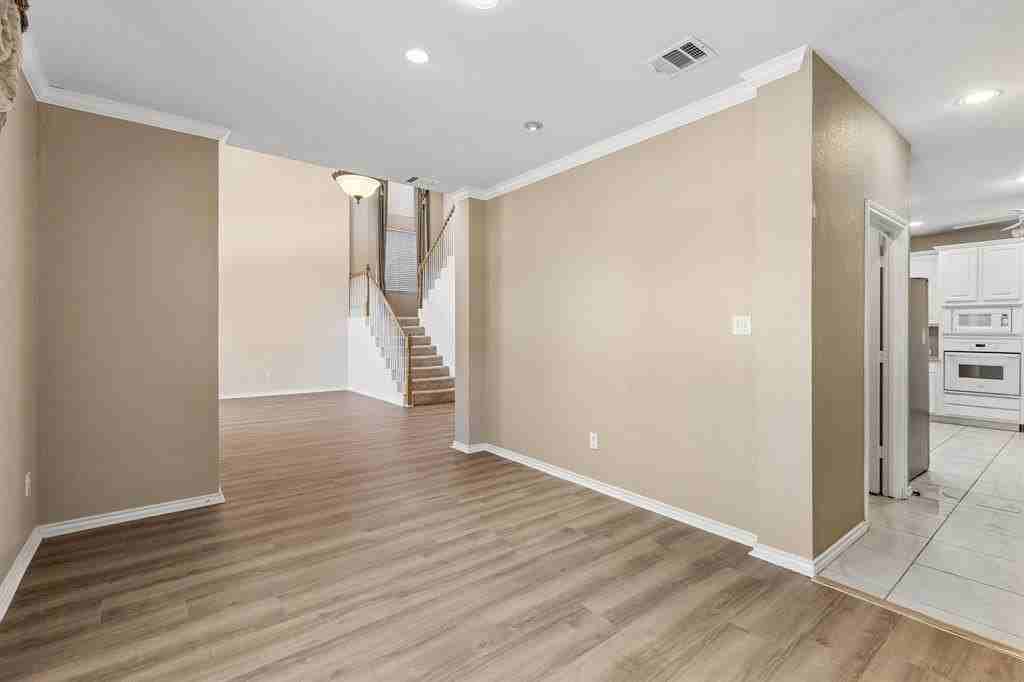 8225 Mura Dr - Photo 7 of 26