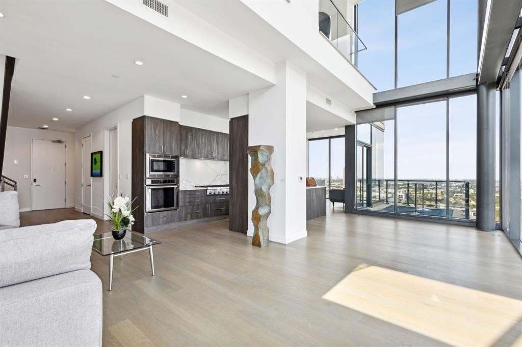 2120 Olive St #3305 - Photo 5 of 37