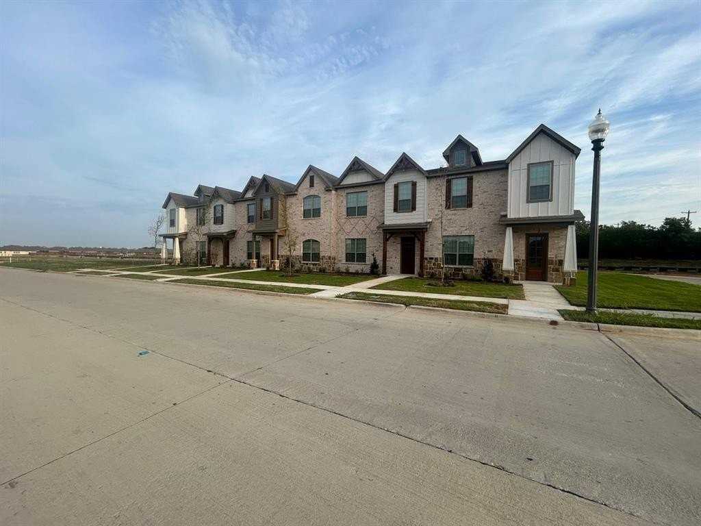 4001 Avion Dr - Photo 2 of 25