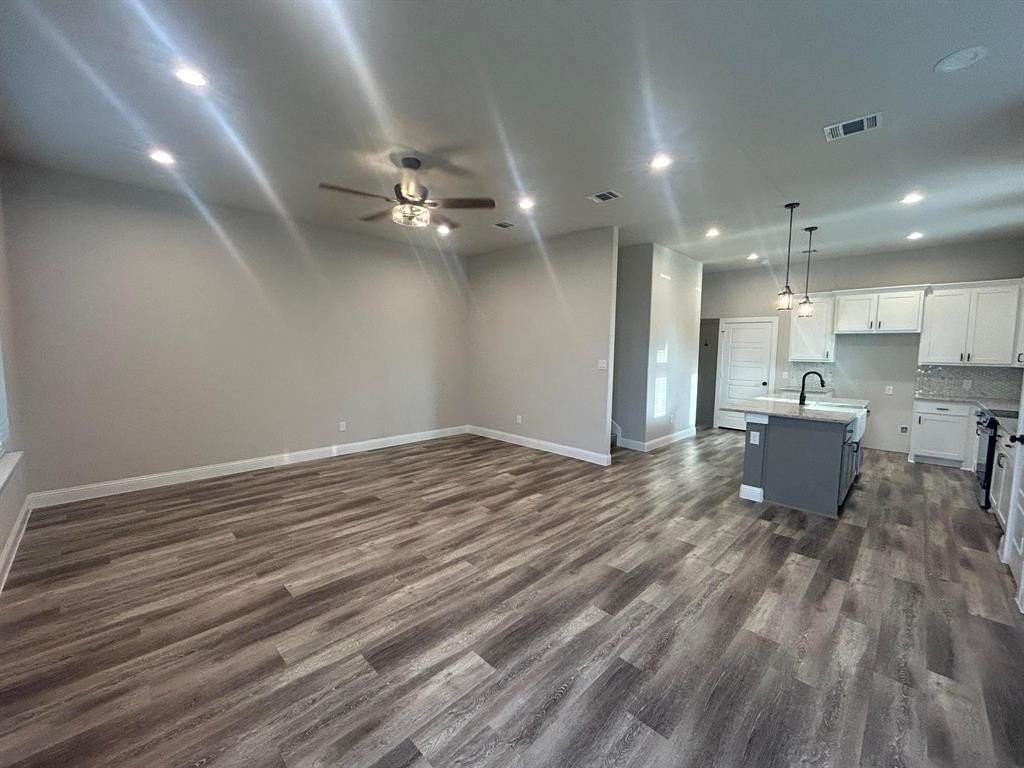 4001 Avion Dr - Photo 5 of 25