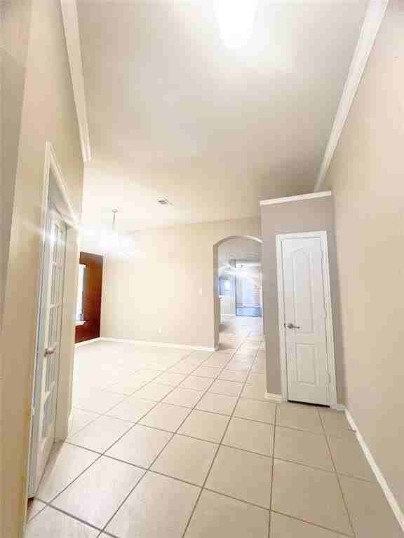 2108 Jonathan Creek Dr - Photo 2 of 19