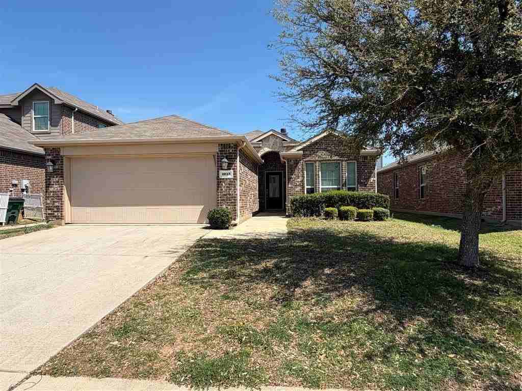 1013 Cheyenne Dr - Photo 2 of 15