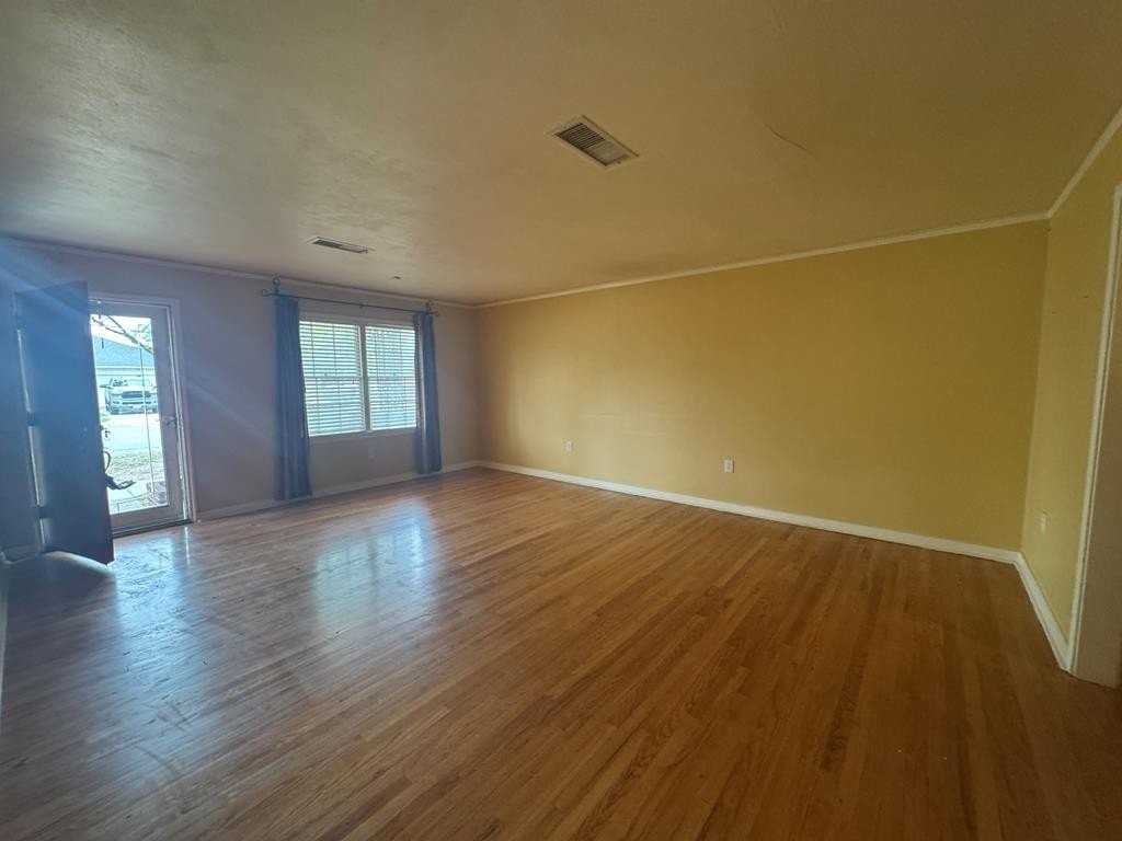 1002 W Louisiana Ave - Photo 4 of 18