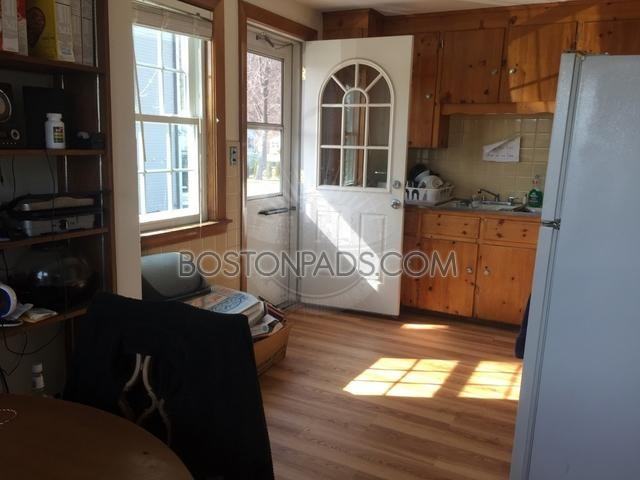 247 South St - Photo 2 of 6