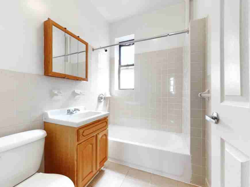 561 W 140th St - Photo 5 of 5