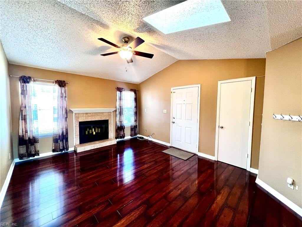 408 Sea Pointe Ct #201 - Photo 5 of 24