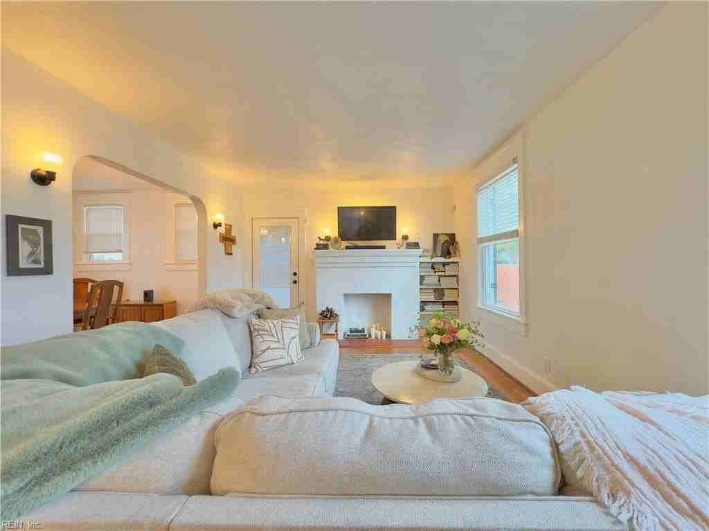 16 Dahlgren Ave - Photo 2 of 28