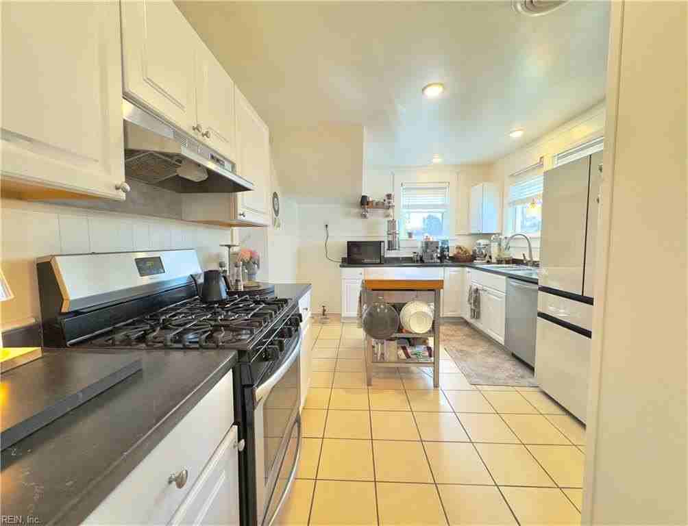 16 Dahlgren Ave - Photo 6 of 28