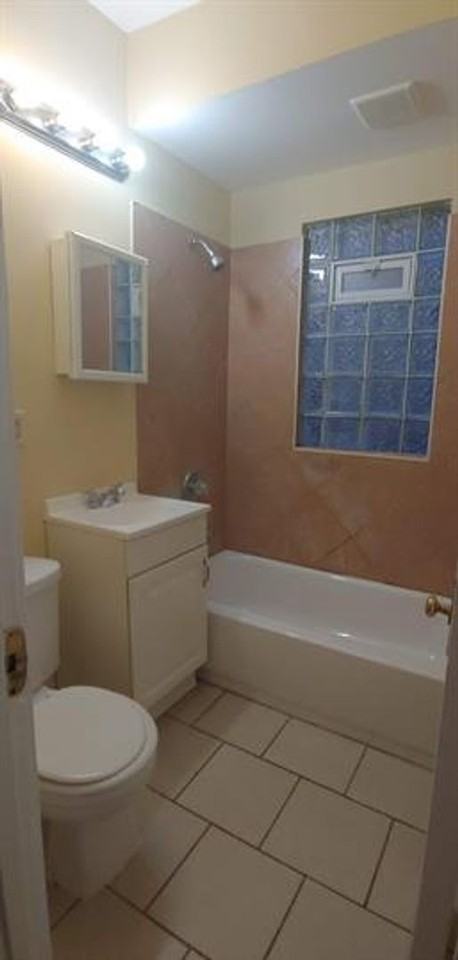 1425 N 47th St #A - Photo 7 of 8