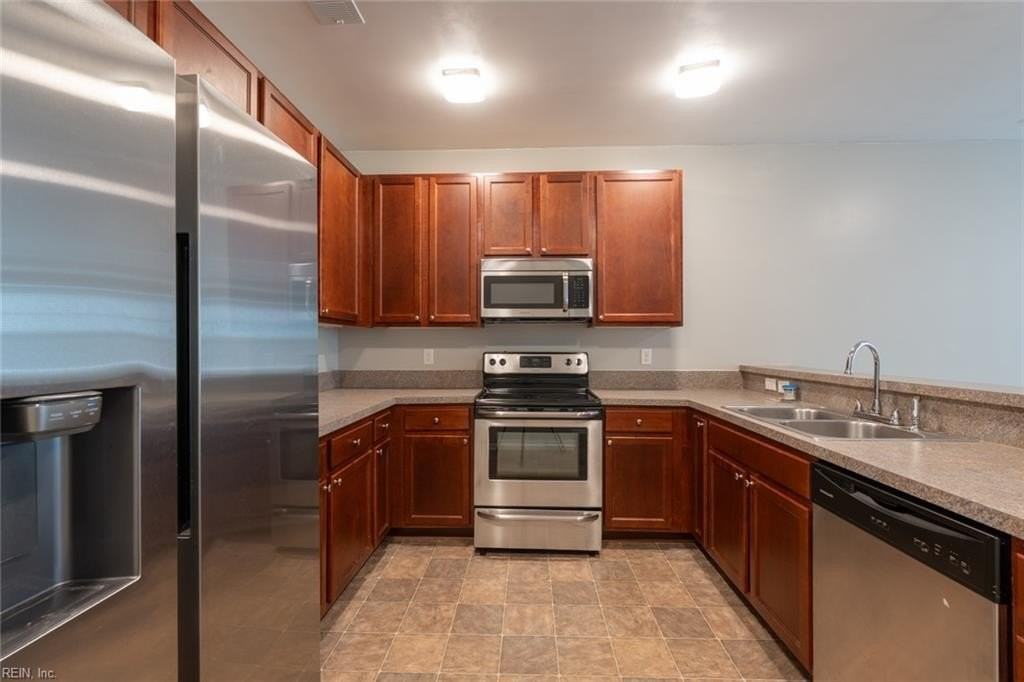 4332 Hillingdon Bnd #104 - Photo 3 of 38