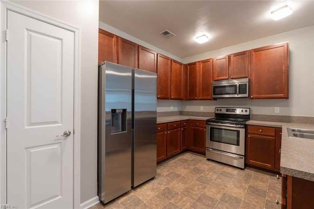 4332 Hillingdon Bnd #104 - Photo 7 of 38