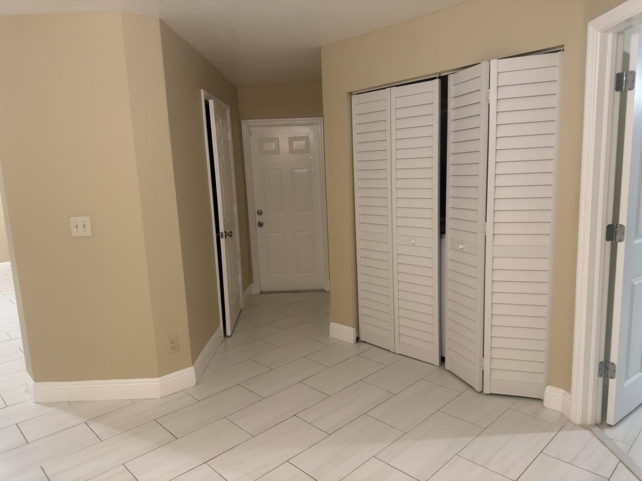 13616 Yarmouth Ct Unit 13616 - Photo 7 of 17