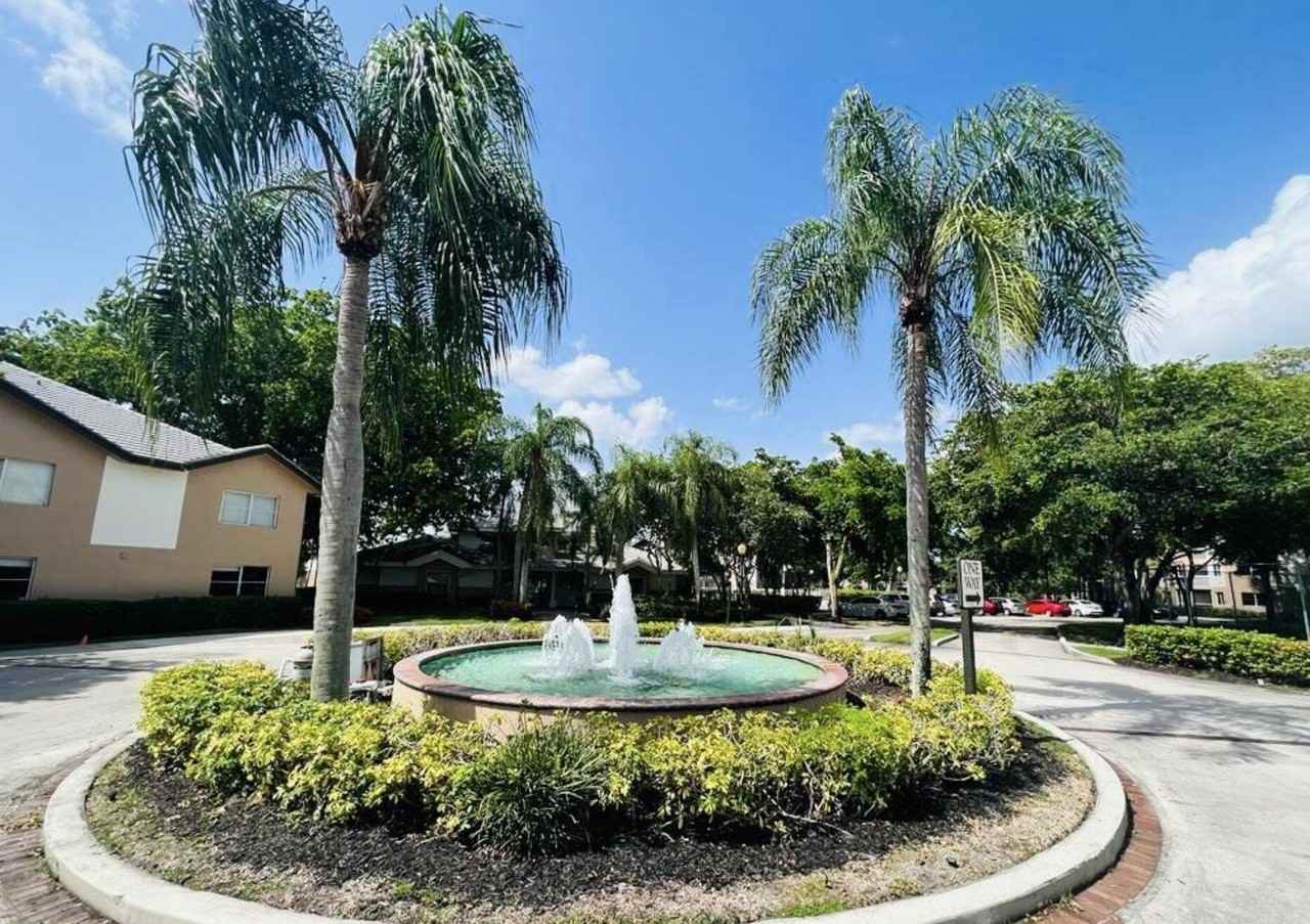 9977 Westview Dr #111 - Photo 2 of 33