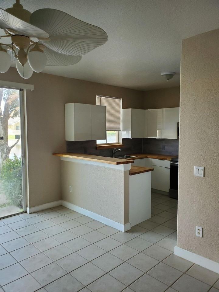 2209 Shoma Dr - Photo 3 of 30