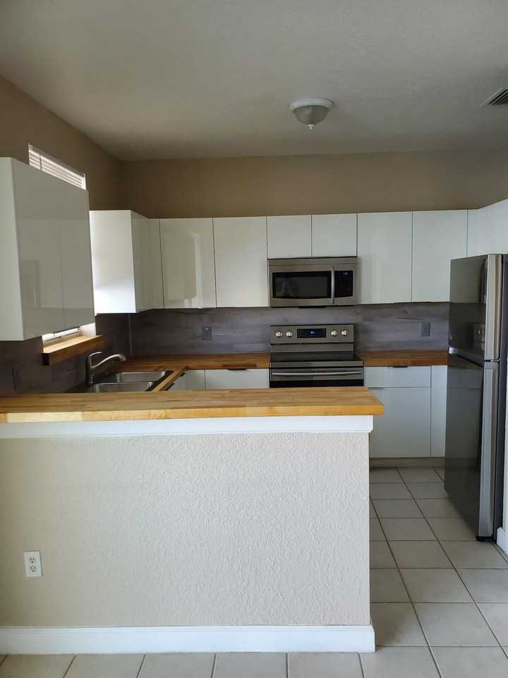 2209 Shoma Dr - Photo 6 of 30