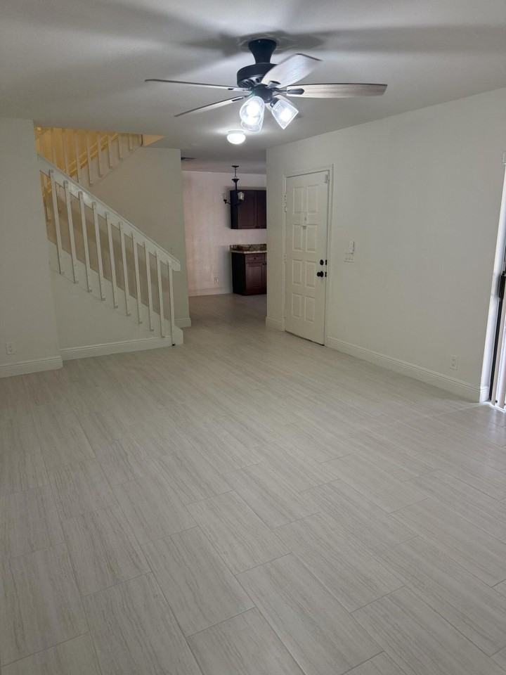 7658 Courtyard Run W - Photo 7 of 16