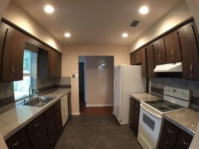 1314 Nw 2nd Cir - Photo 7 of 21