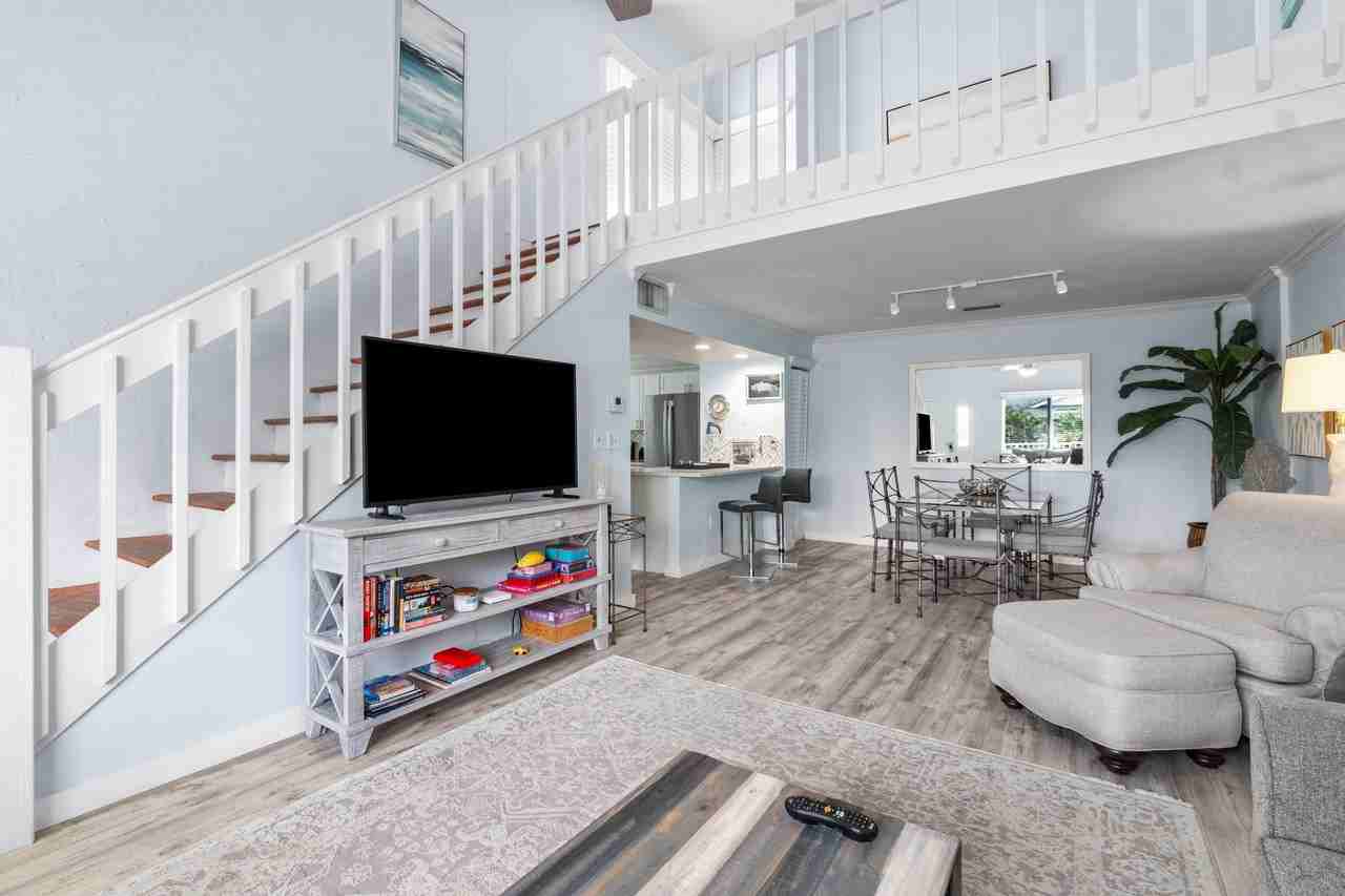 470 Bella Vista Ct N - Photo 6 of 45