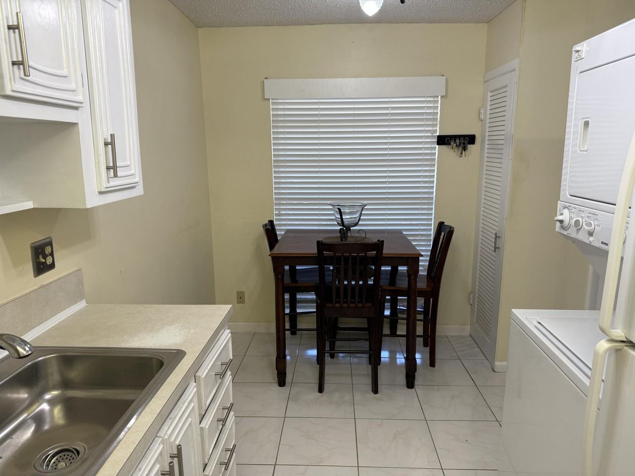 8540 Chevy Chase Dr #8540 - Photo 5 of 20