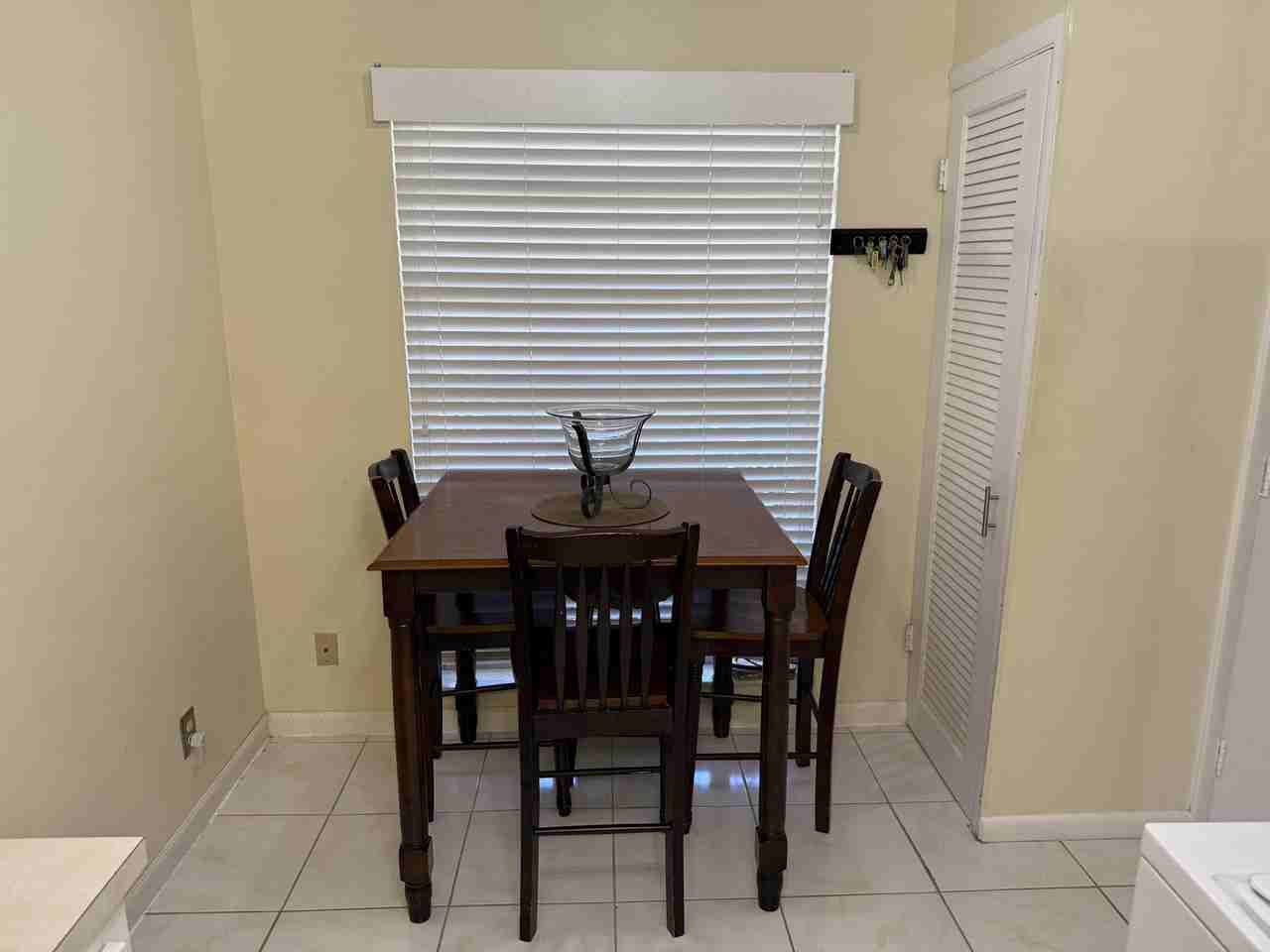 8540 Chevy Chase Dr #8540 - Photo 6 of 20
