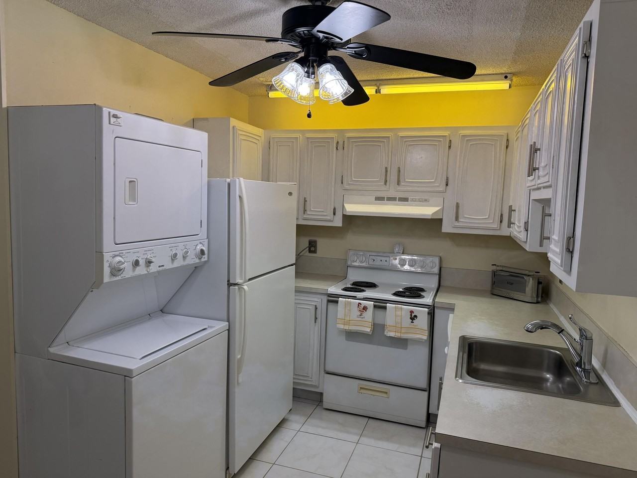8540 Chevy Chase Dr #8540 - Photo 7 of 20
