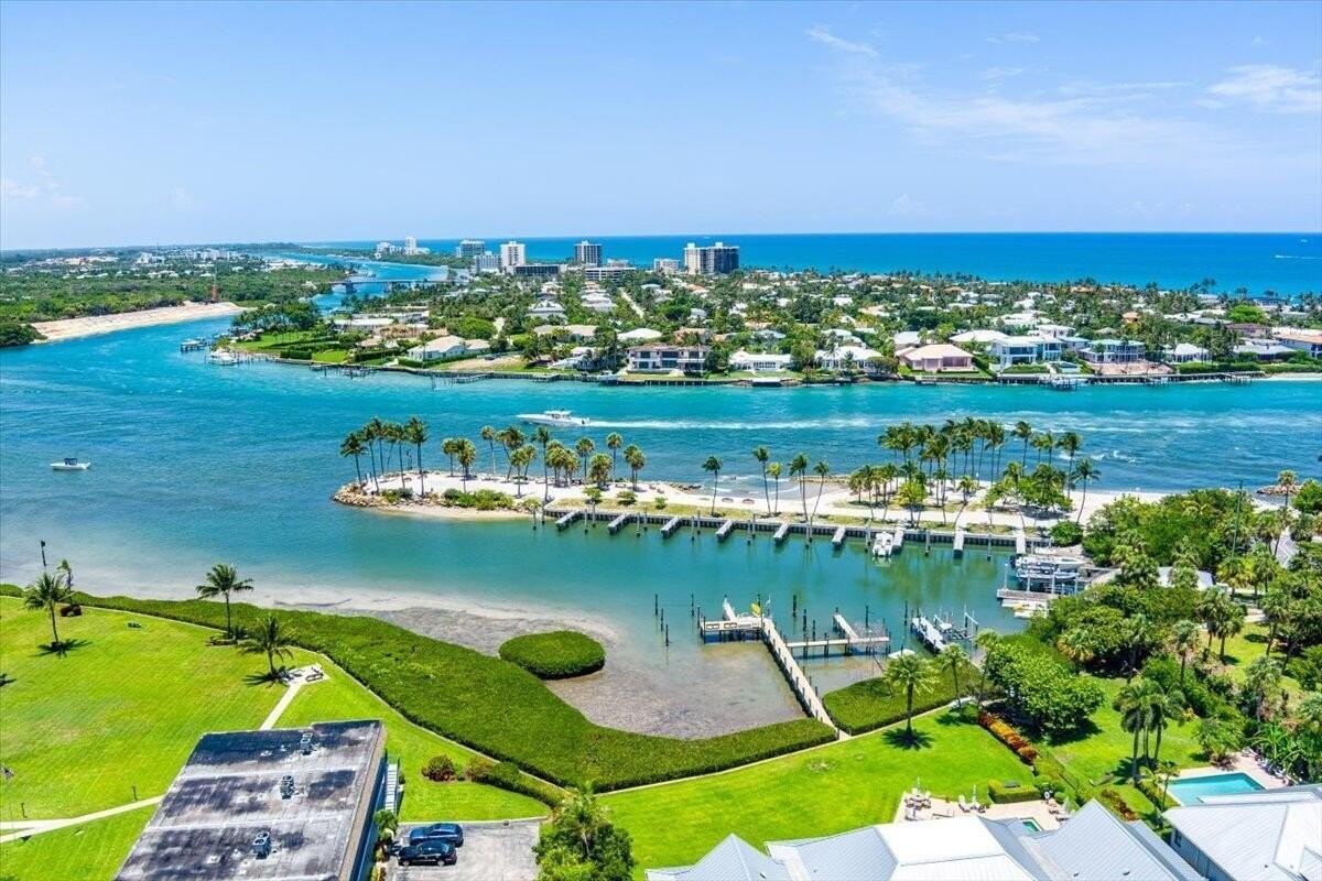 901 Sandy Oaks Dr - Photo 2 of 46