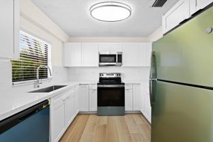 3281 E Golf Blvd Apt 12 - Photo 1 of 1