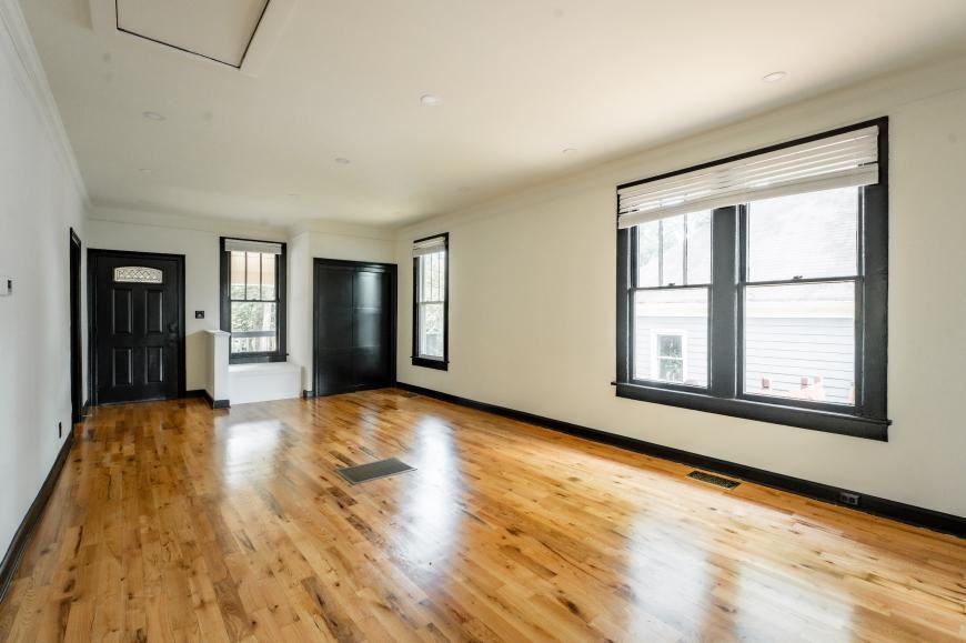 699 Bryan St Se - Photo 7 of 10