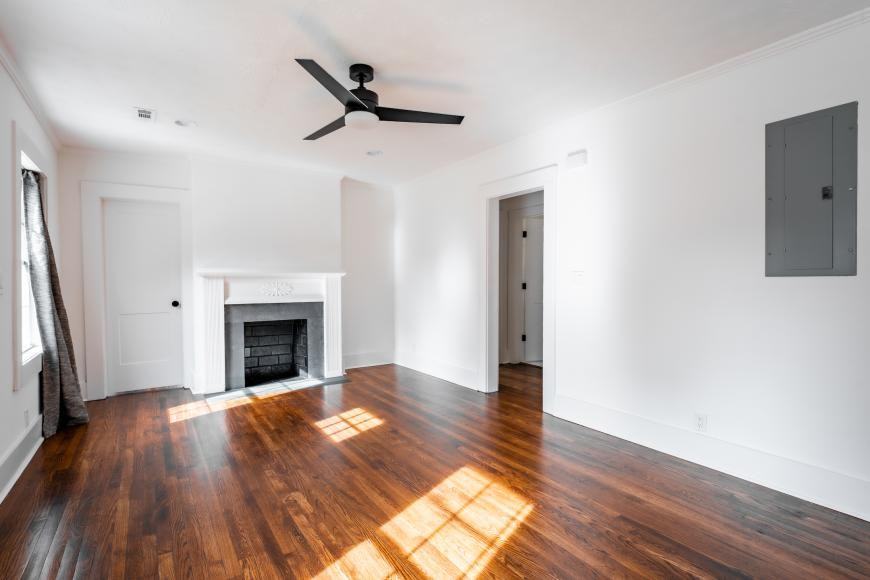 2692 Knox St Ne - Photo 4 of 10