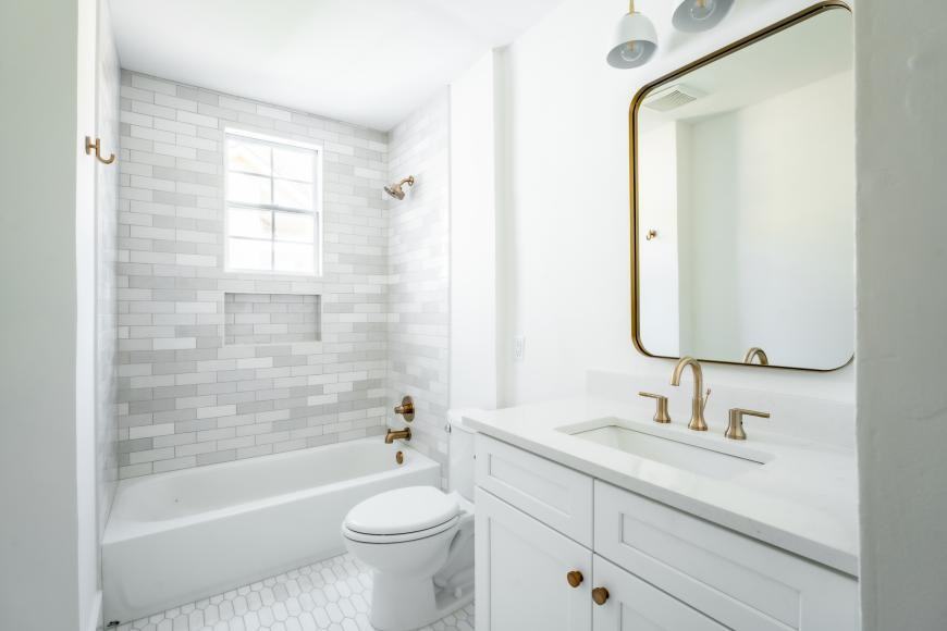 2692 Knox St Ne - Photo 6 of 10