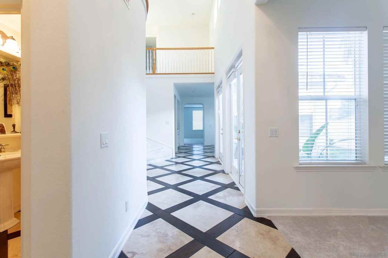 16 Sharon Ln - Photo 4 of 24