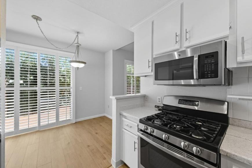 138 Blossom Cir - Photo 6 of 10